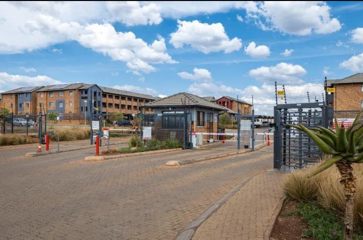 2 Bedroom House in Sky City