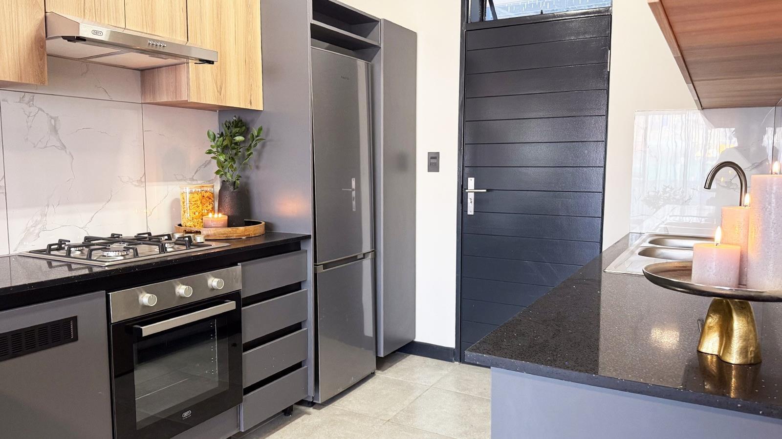 2 Bedroom Apartment in Helderfontein Estate