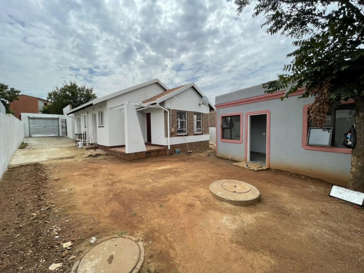 3 Bedroom House in Vosloorus
