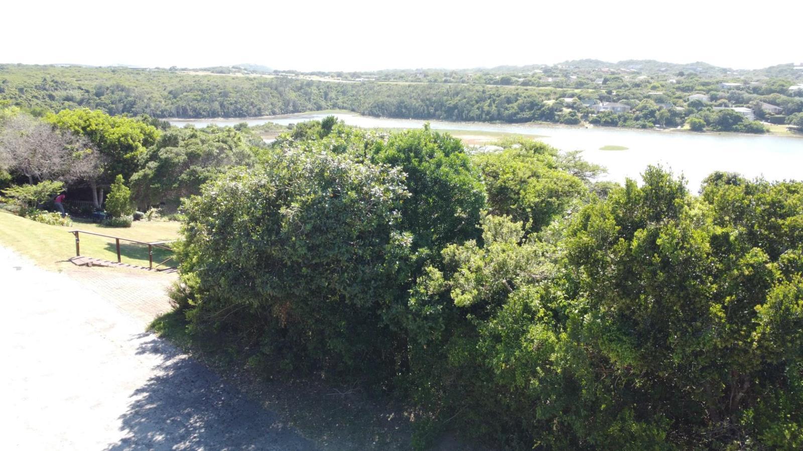 707 m² Land available in Kleinemonde