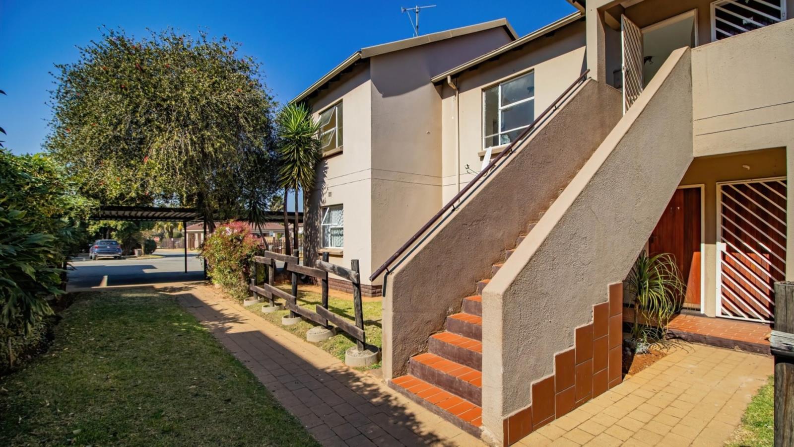 2 Bedroom Flat in Pomona