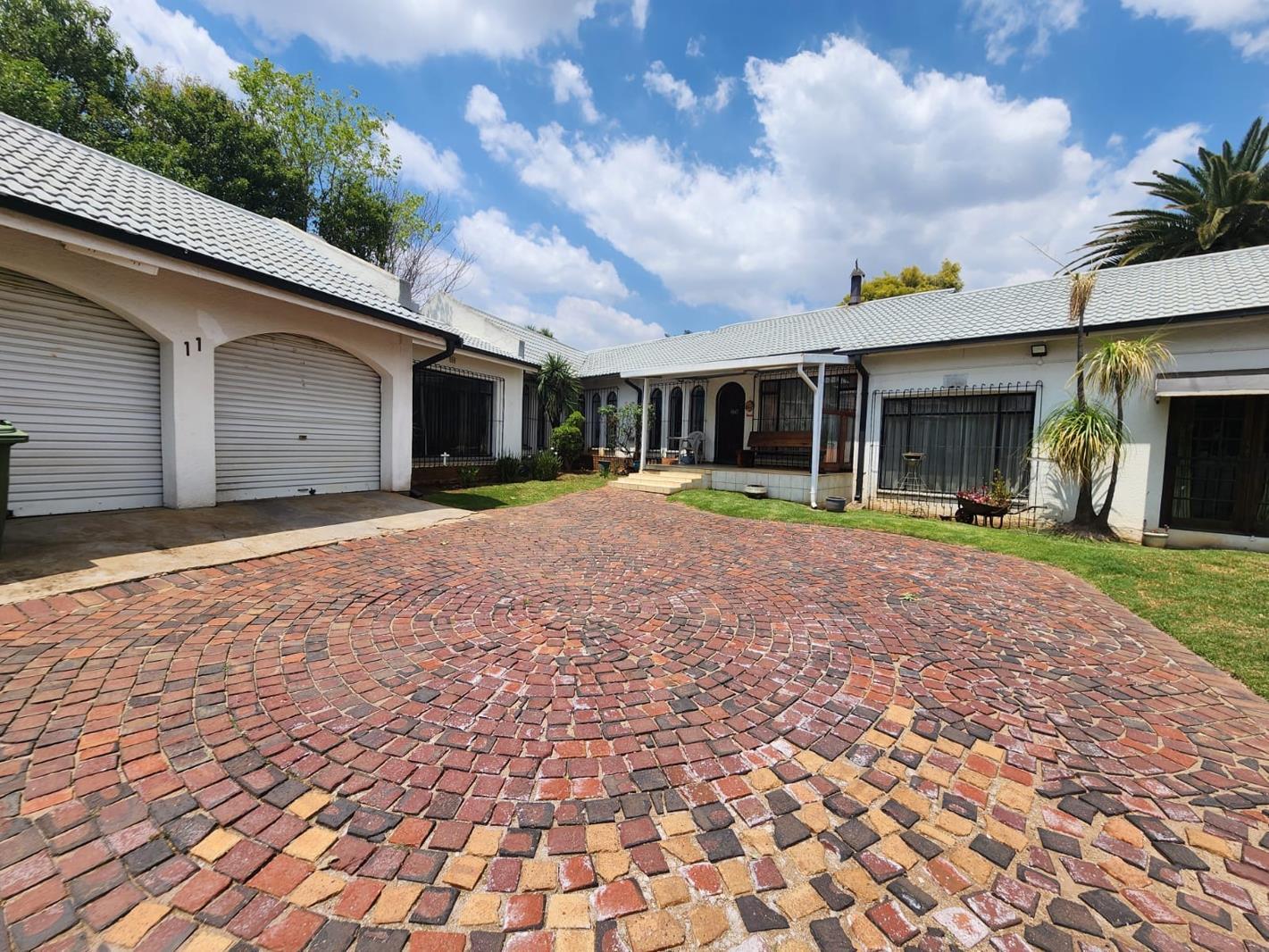 4 Bedroom House in Verwoerdpark