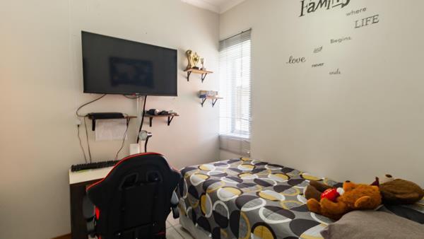 2 Bedroom Apartment in Esther Park