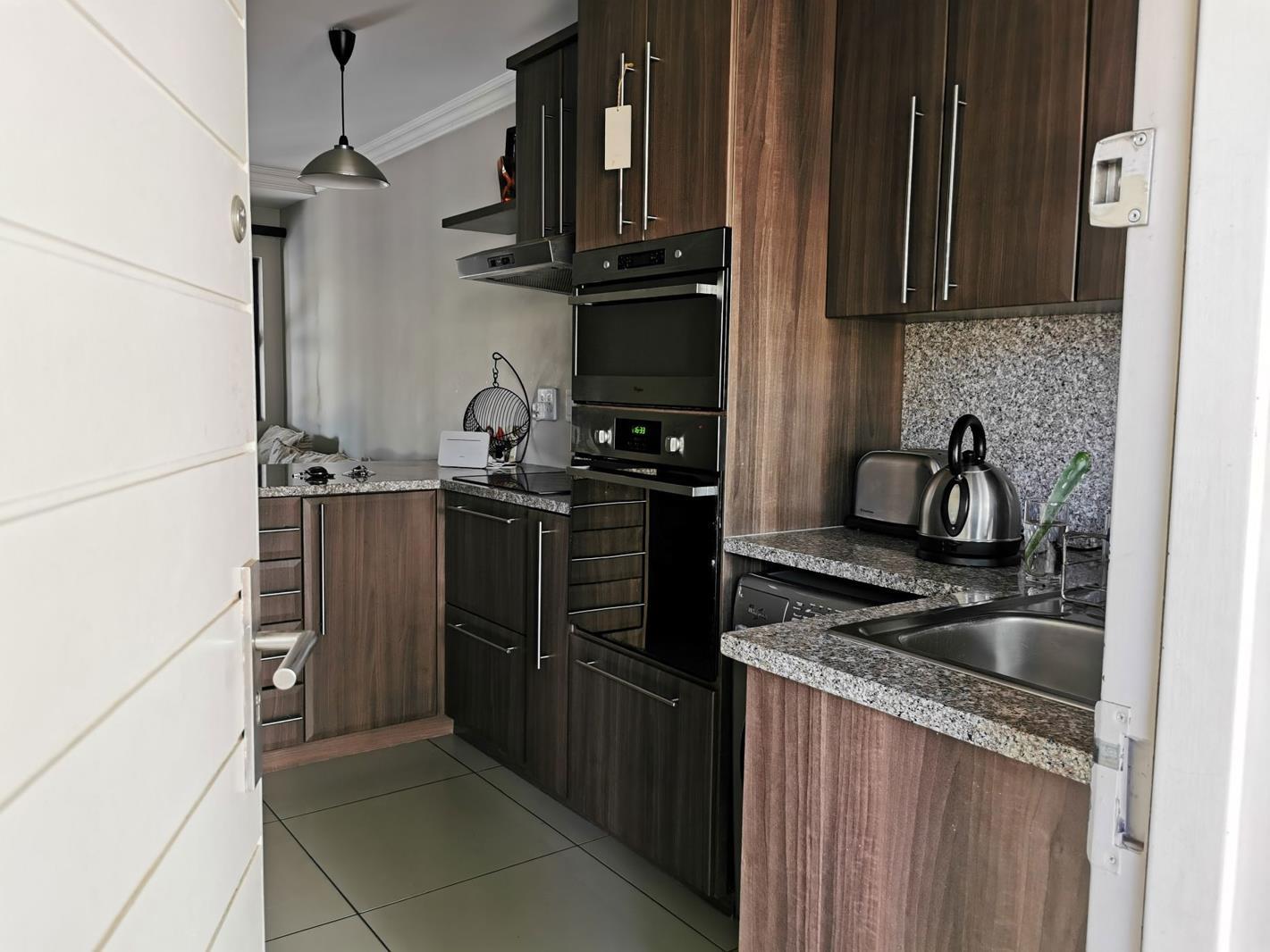 2 Bedroom Apartment in Lakefield