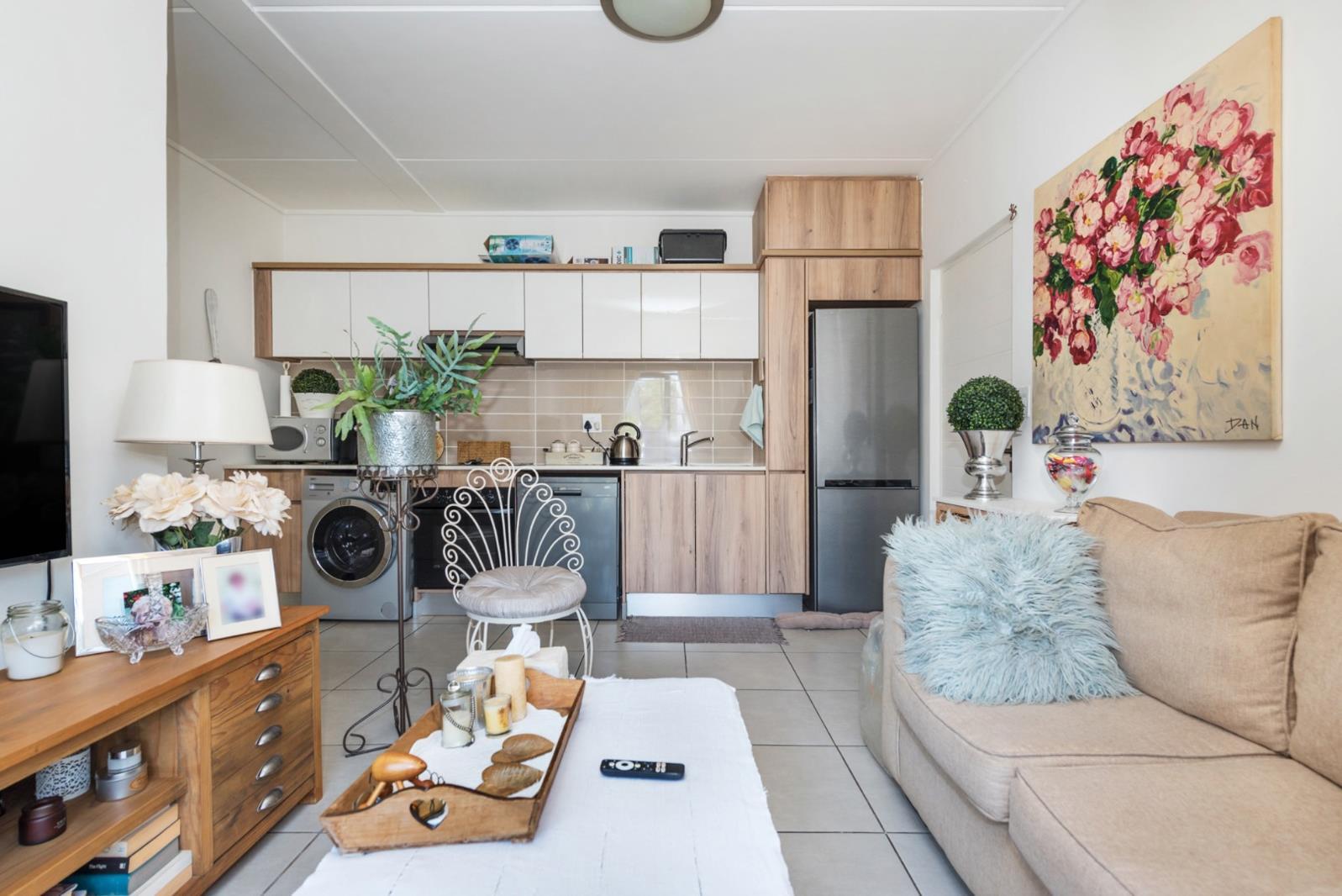 1 Bedroom Apartment in Linbro Park