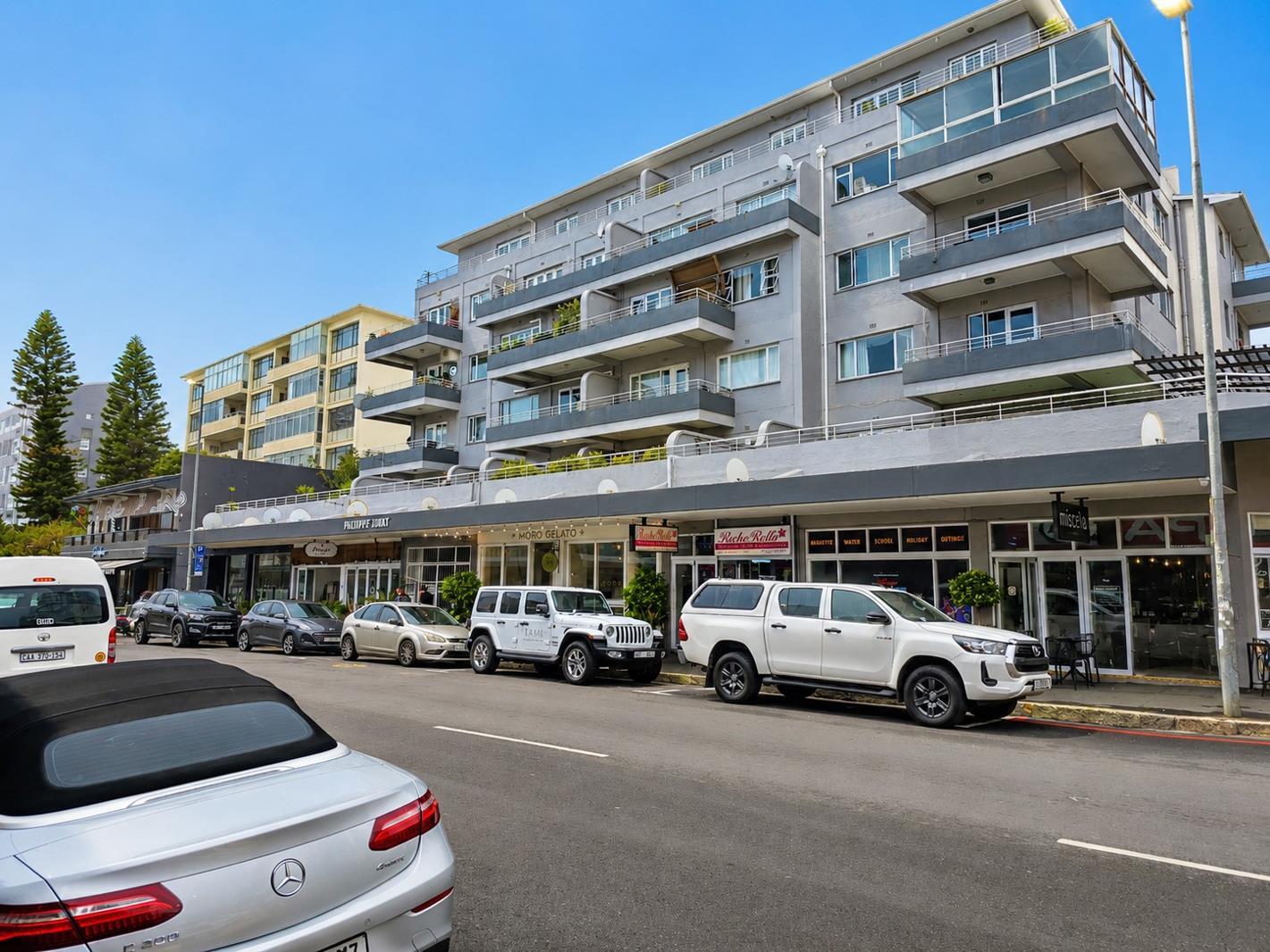 2 Bedroom Apartment in Sea Point
