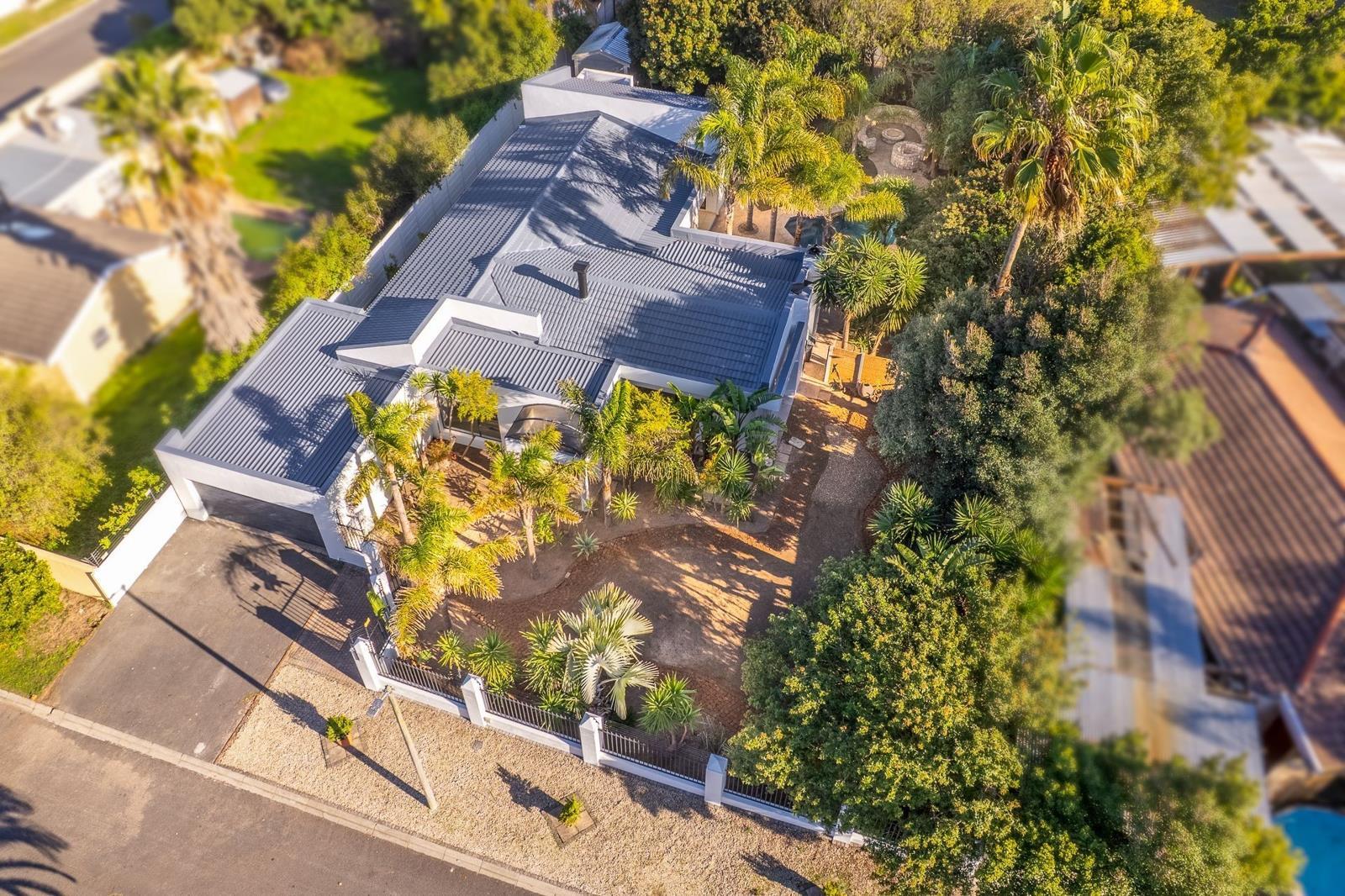 4 Bedroom House in Goedemoed