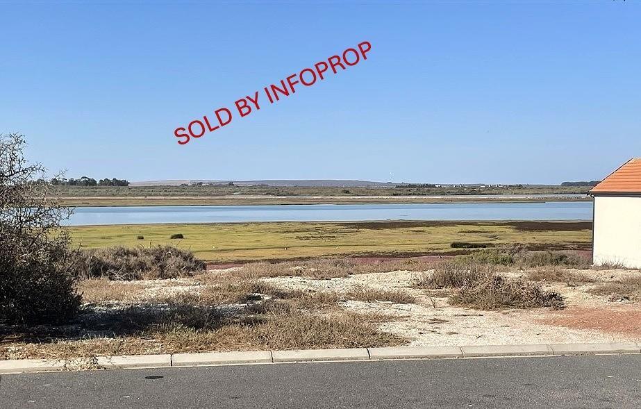 996 m² Land available in Port Owen