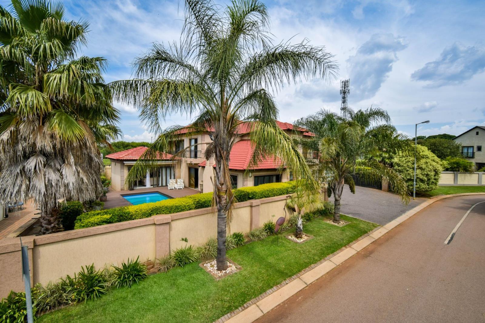 4 Bedroom House in Montana Tuine