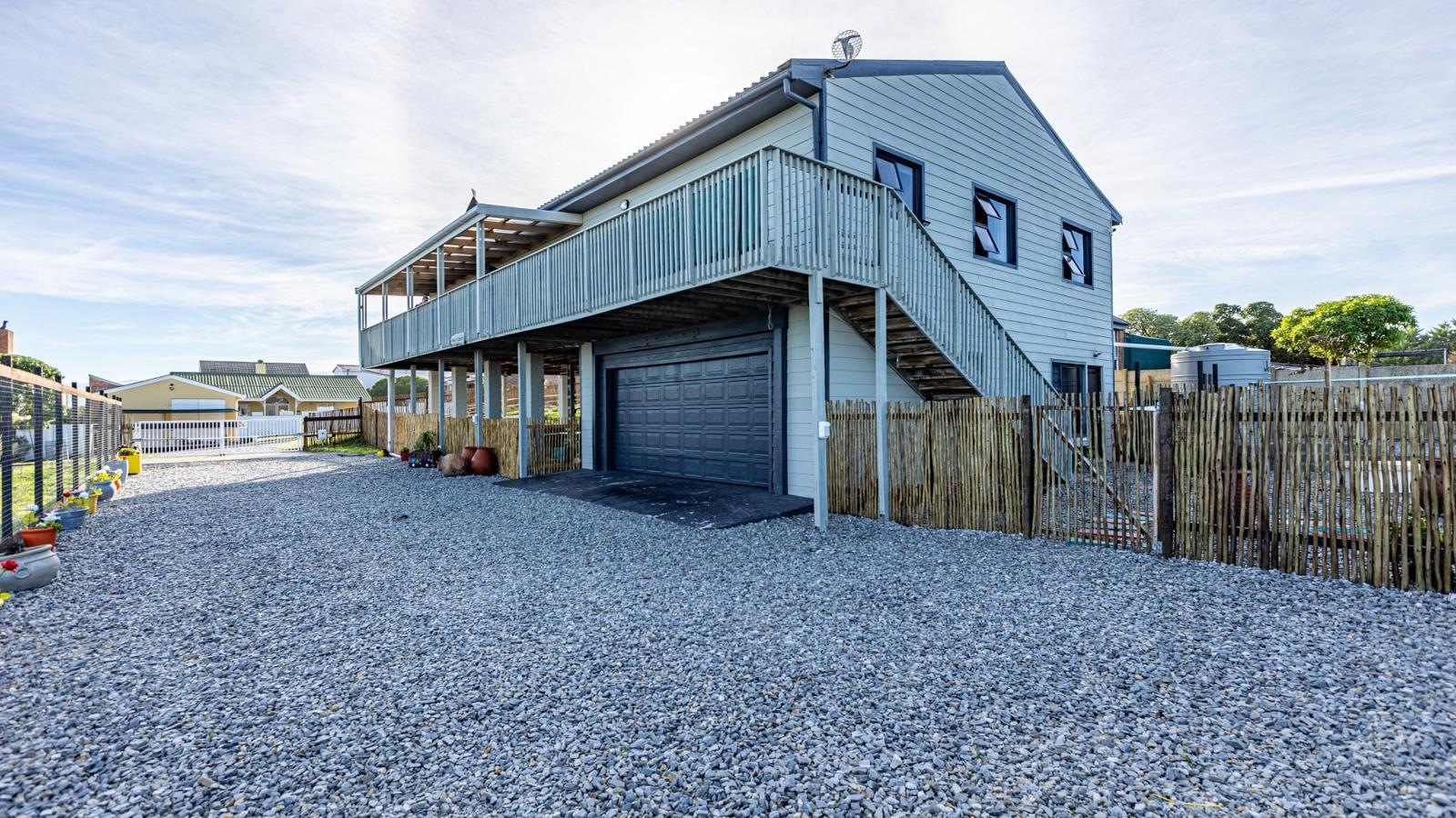 4 Bedroom House in De Kelders