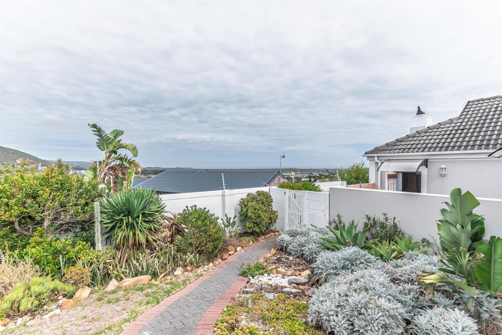 3 Bedroom Cluster in Fish Hoek