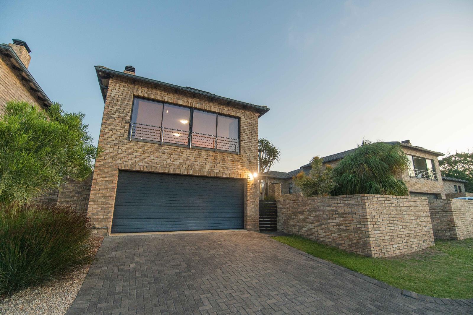 3 Bedroom Townhouse in Lorraine