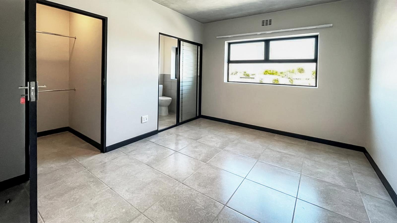 2 Bedroom Apartment in Helderfontein Estate