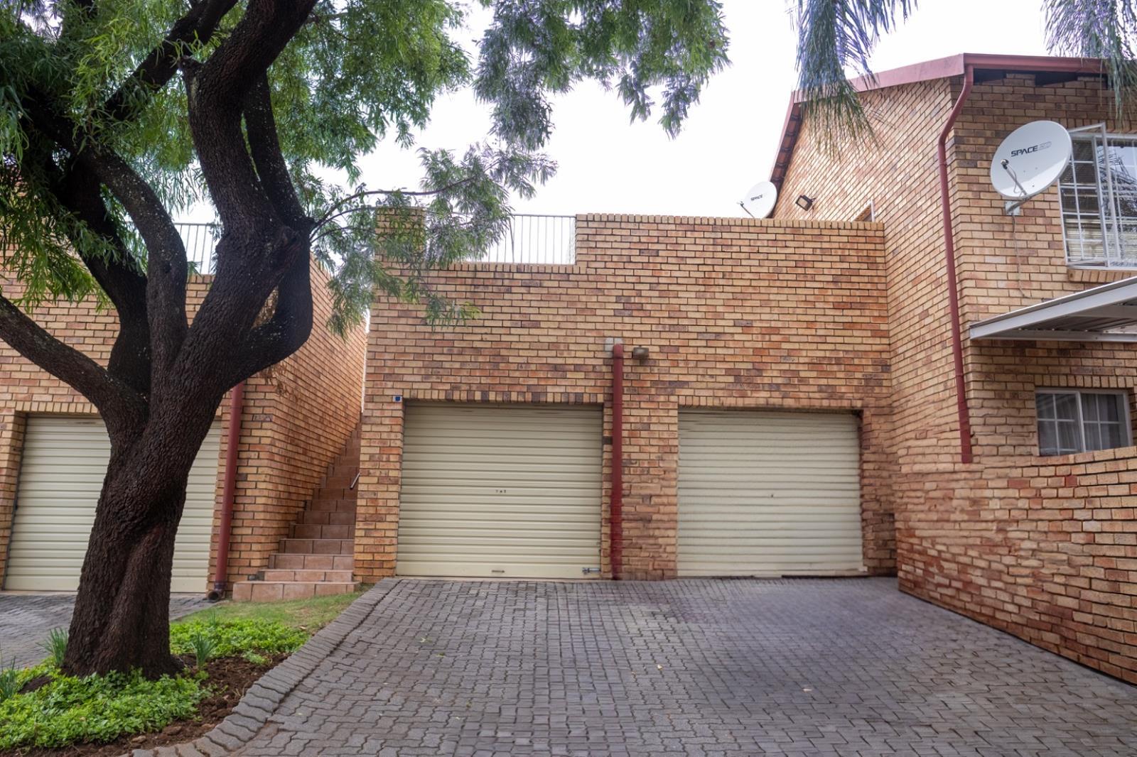 2 Bedroom Apartment in Equestria