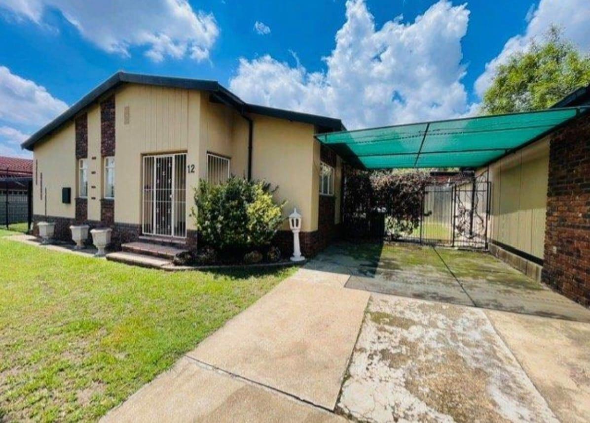 3 Bedroom House in Alberton