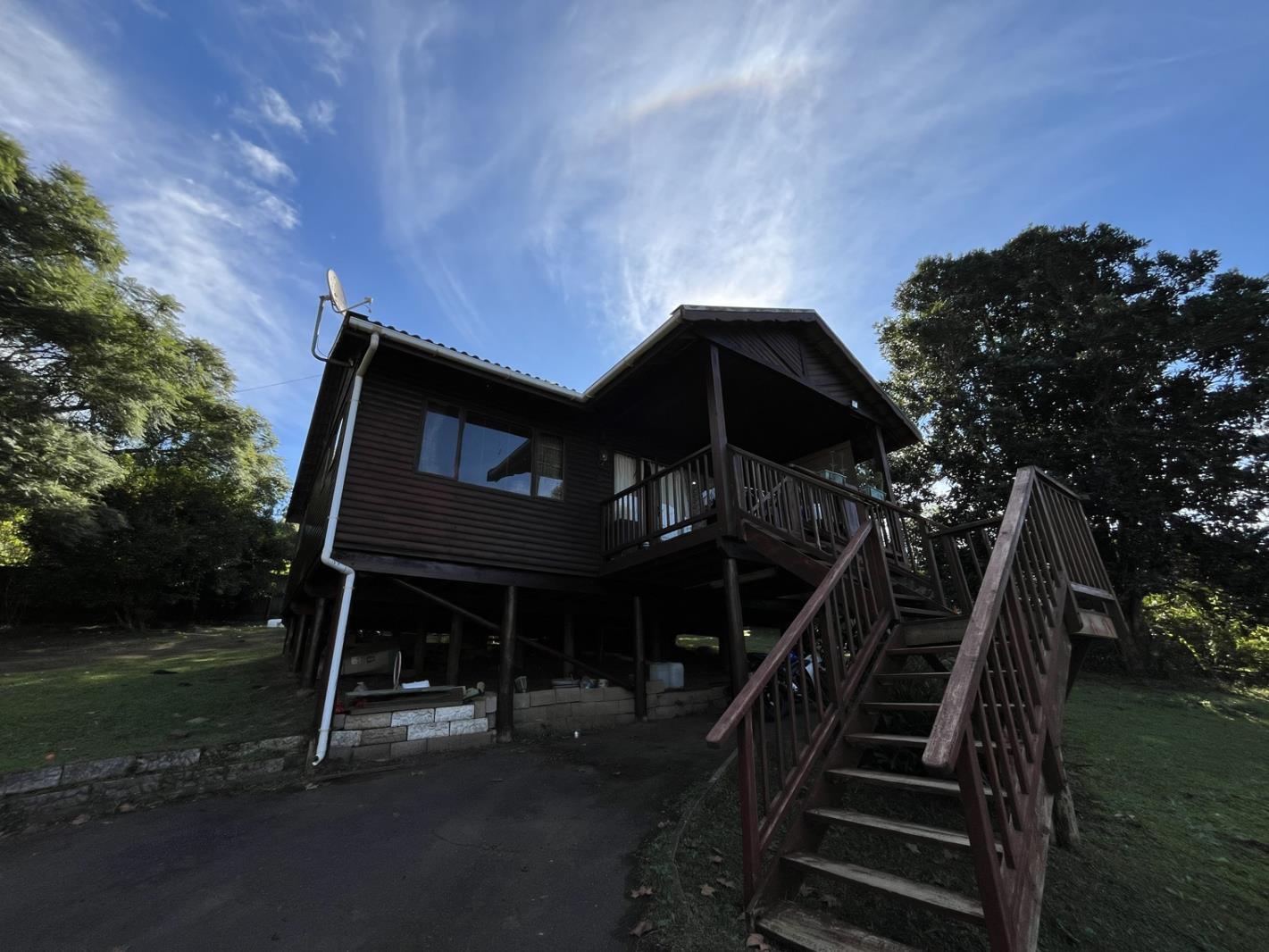 2 074 m² Land available in West Riding