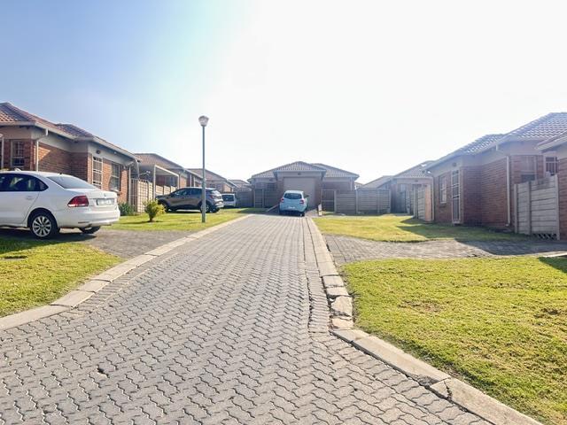 3 Bedroom House in Thatch Hill Estate