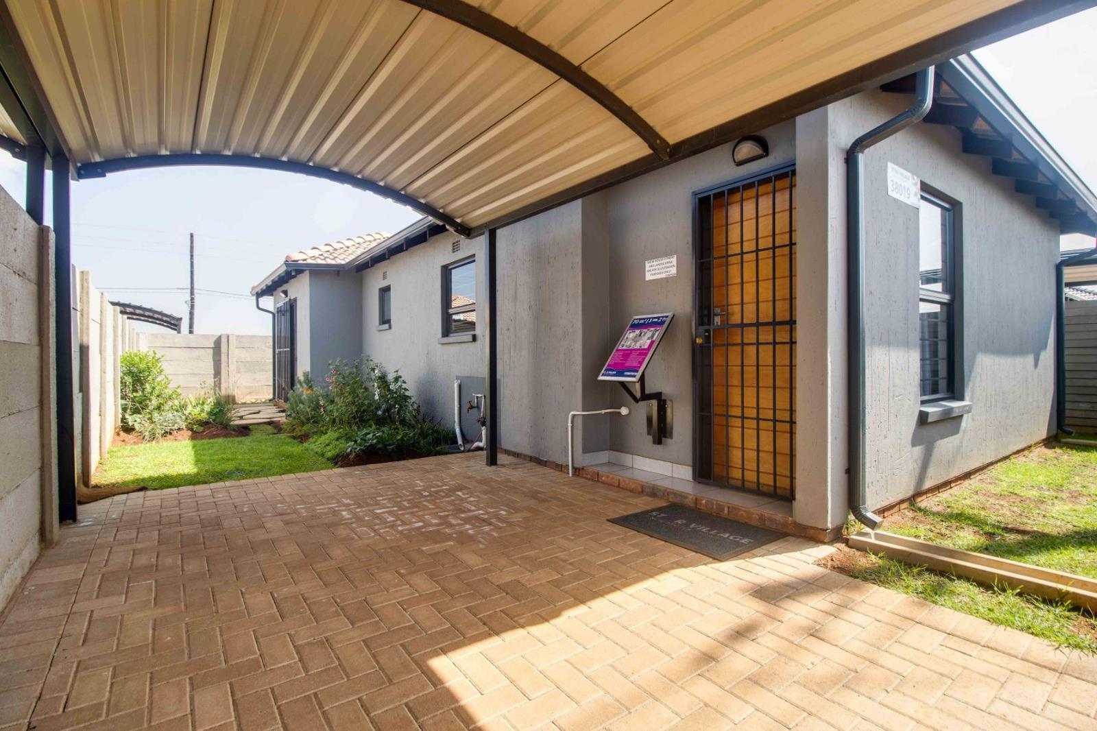 2 Bedroom House in Protea Glen