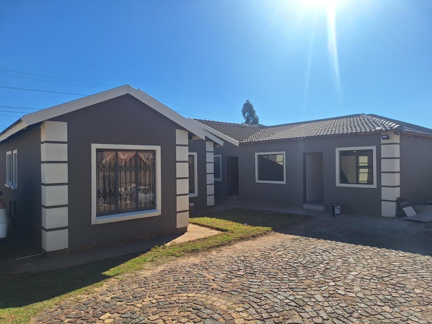 1 Bedroom Garden Cottage in Windmill Park