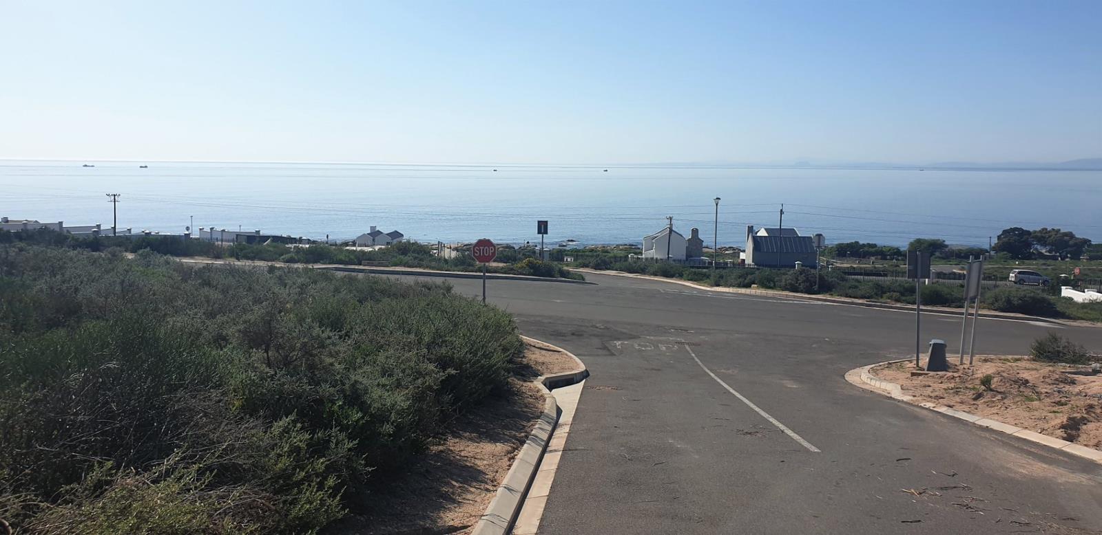 390 m² Land available in St Helena Views