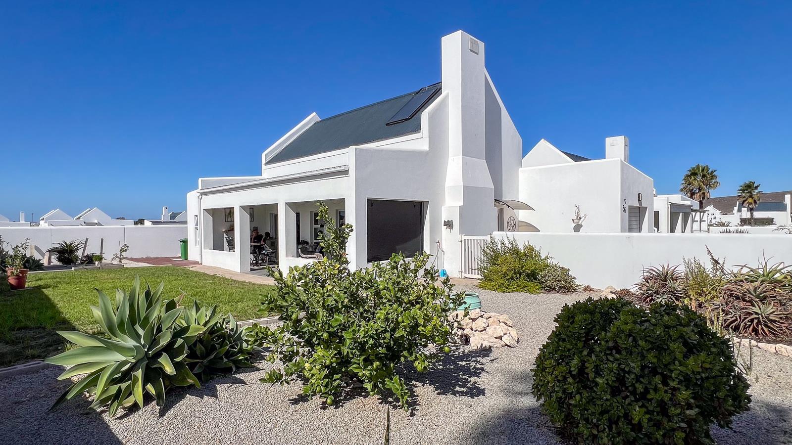 2 Bedroom House in Lampiesbaai