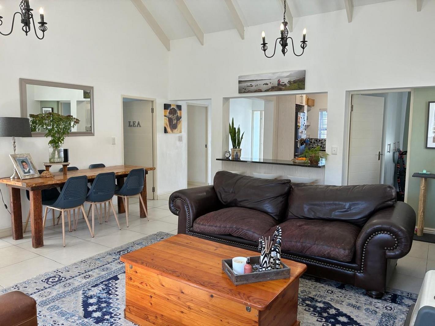 3 Bedroom House in Sandbaai