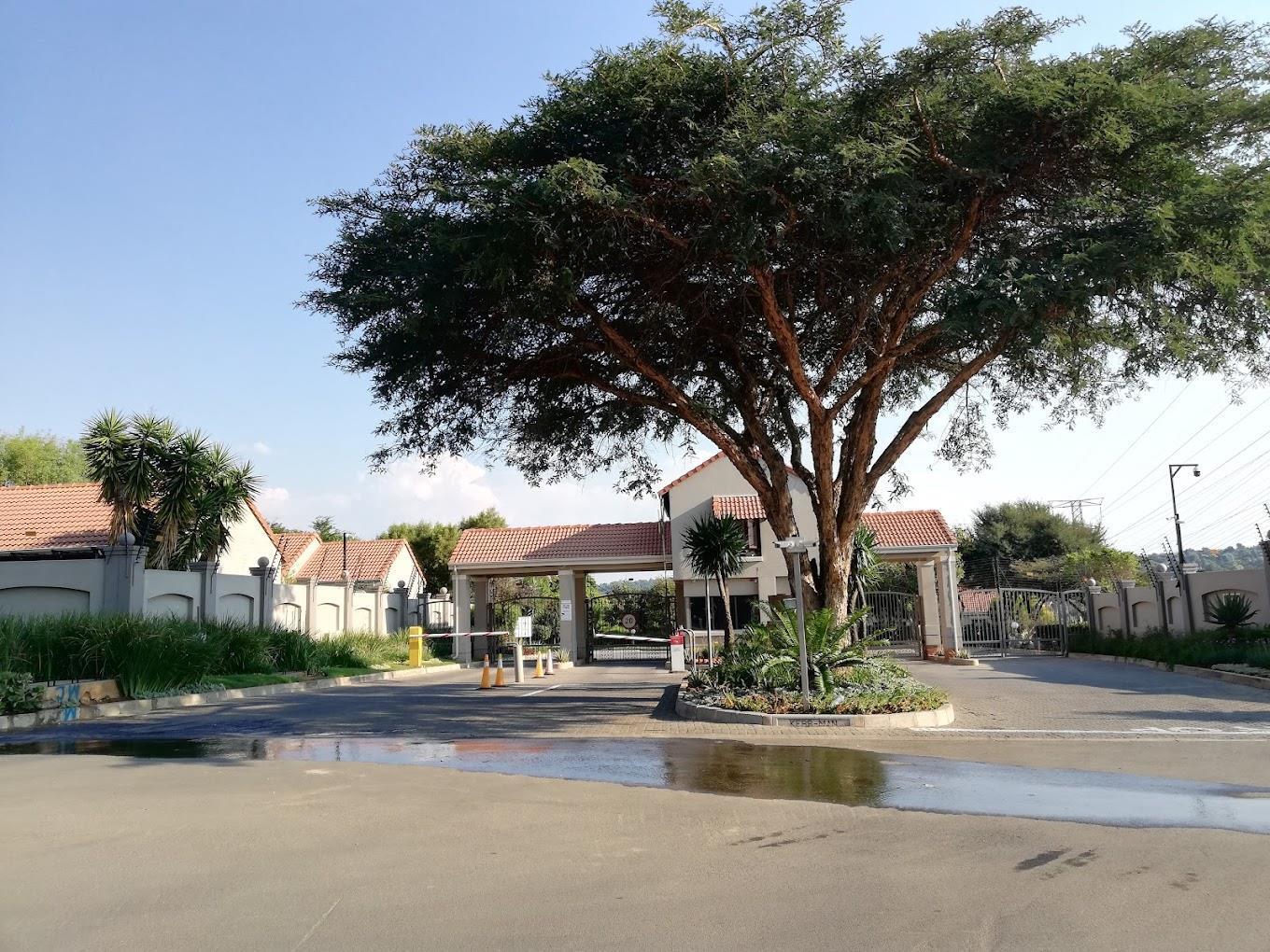 2 Bedroom Cluster in Maroeladal