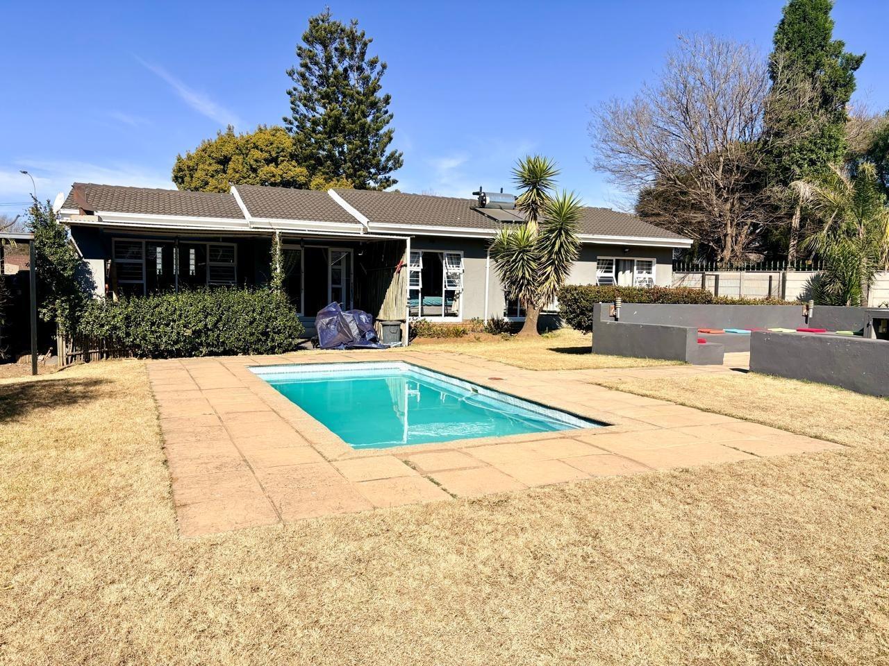 3 Bedroom House in Helikon Park