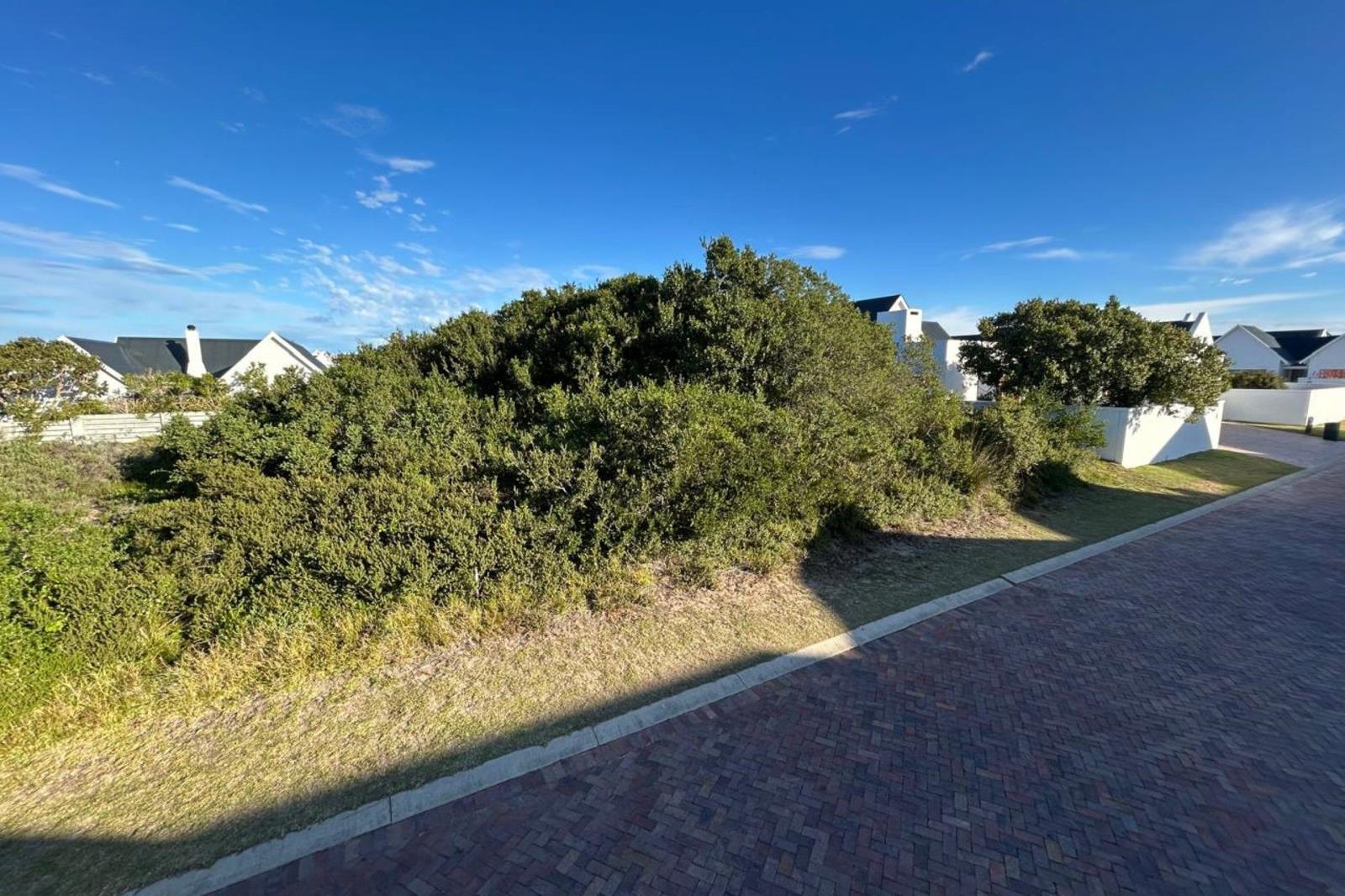 584 m² Land available in St Francis Links