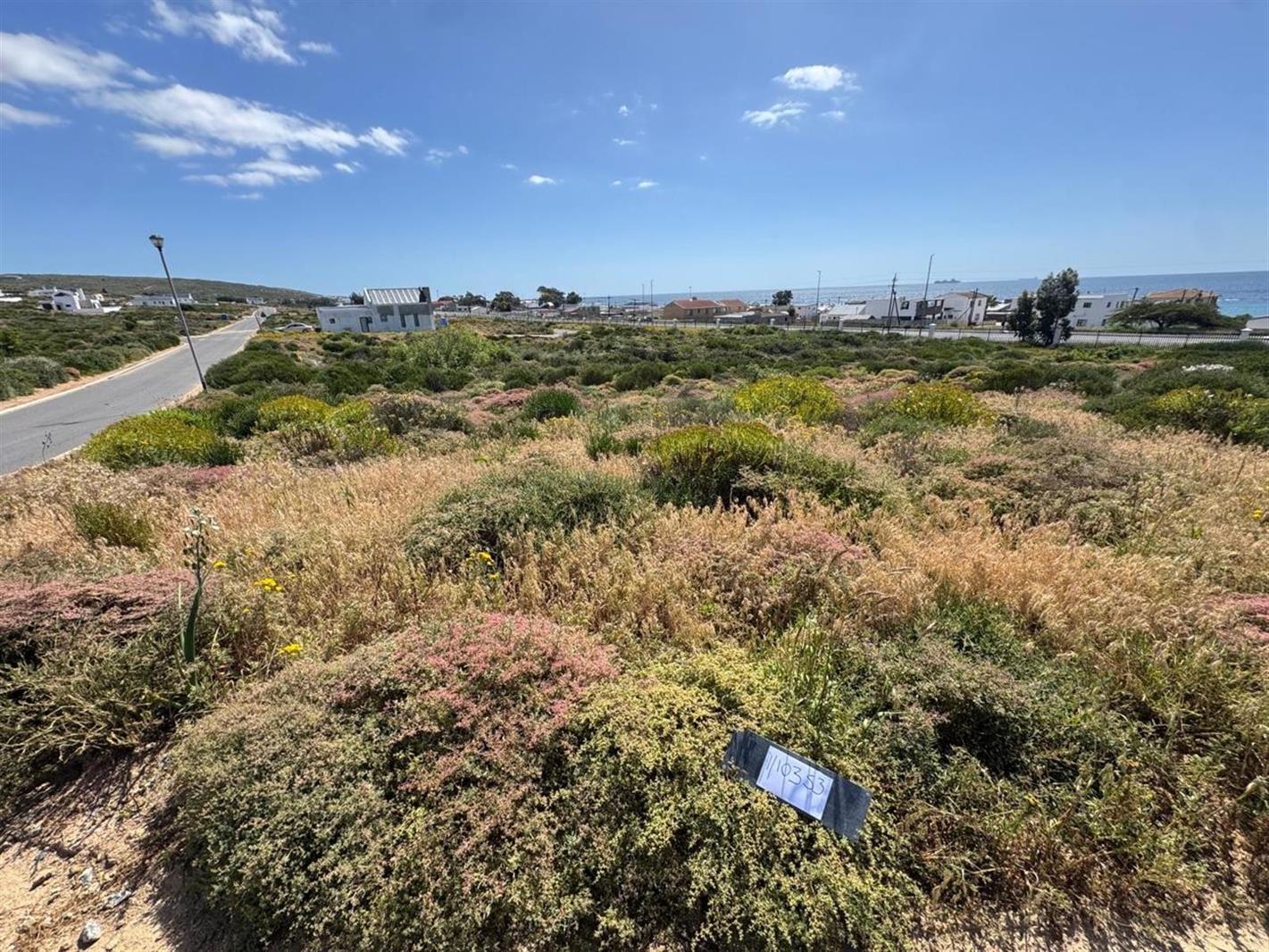 350 m² Land available in St Helena Views