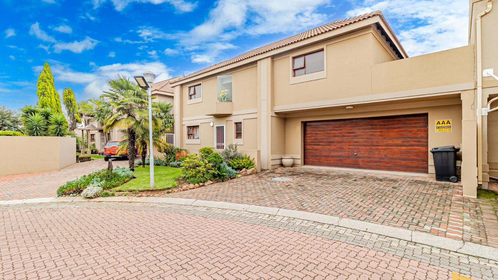 3 Bedroom Cluster in Bartlett