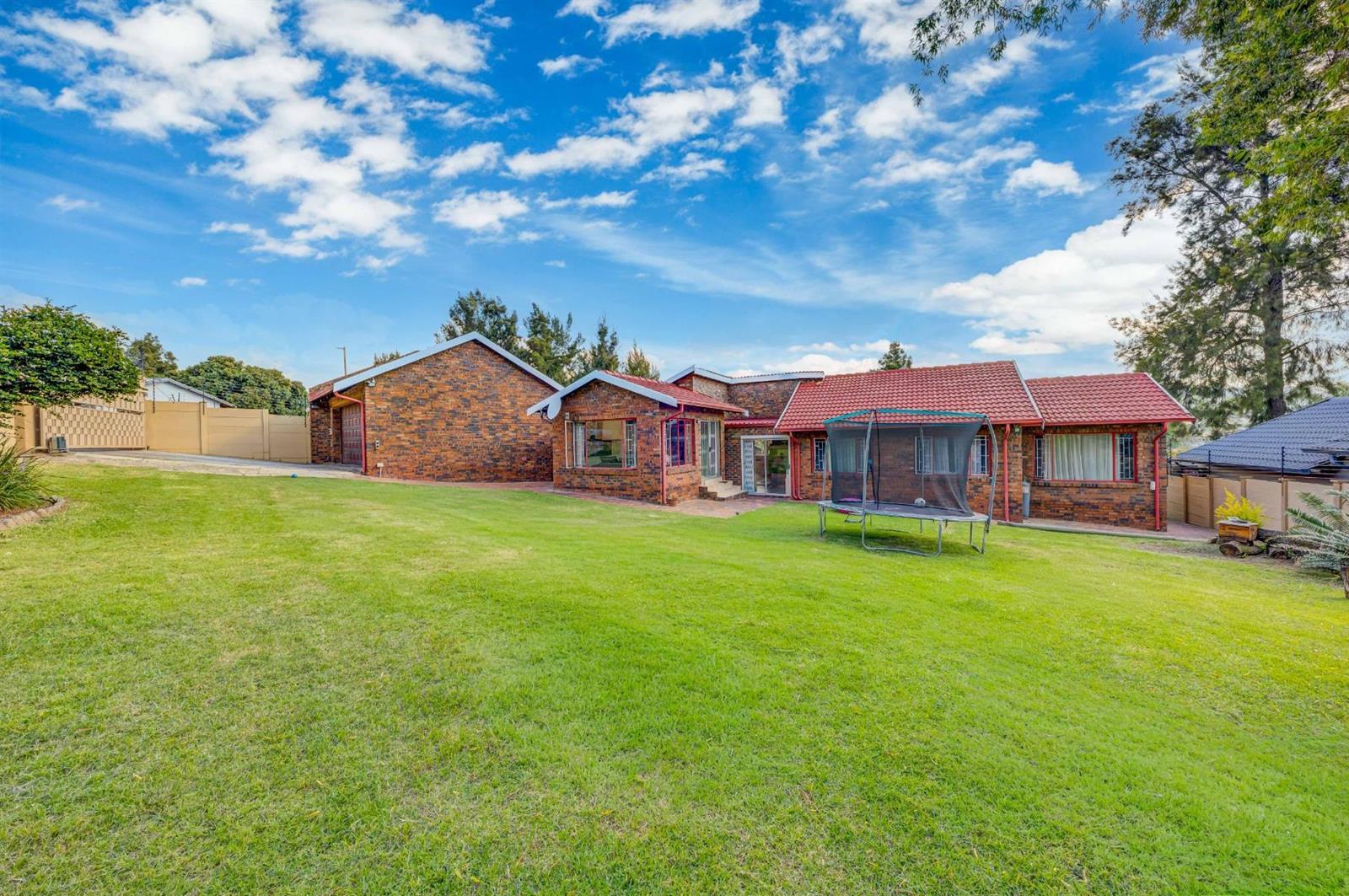 3 Bedroom House in Wilgeheuwel