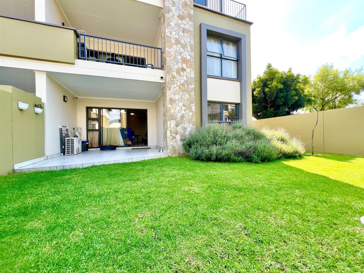 3 Bedroom Apartment in Waterfall Estate