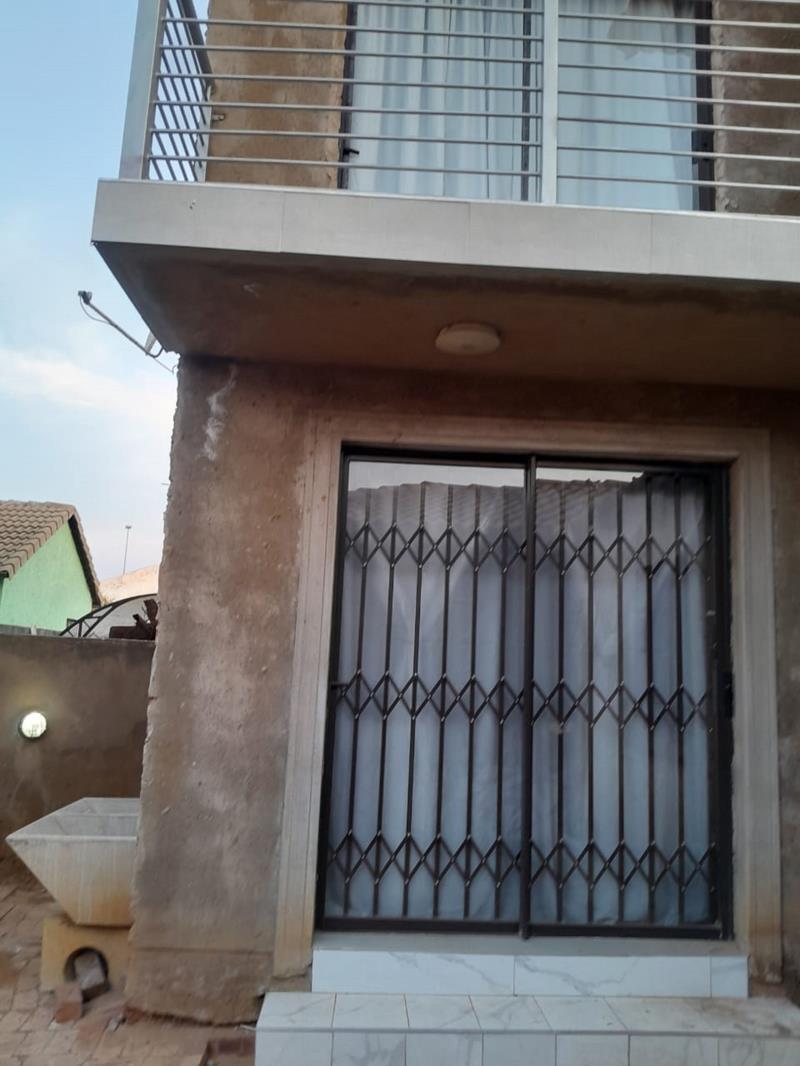 Studio Apartment in Mahube Valley