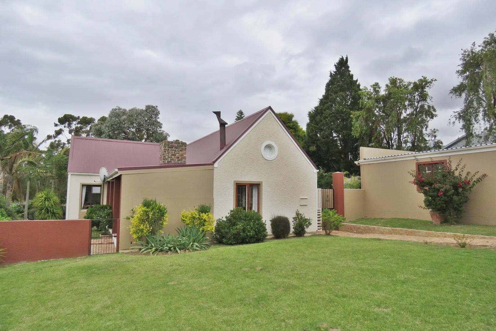3 Bedroom House in Bredasdorp