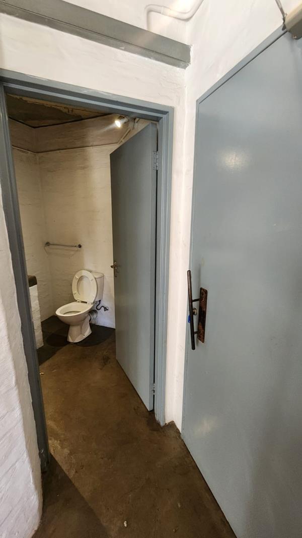 Bachelor apartment in Maboneng