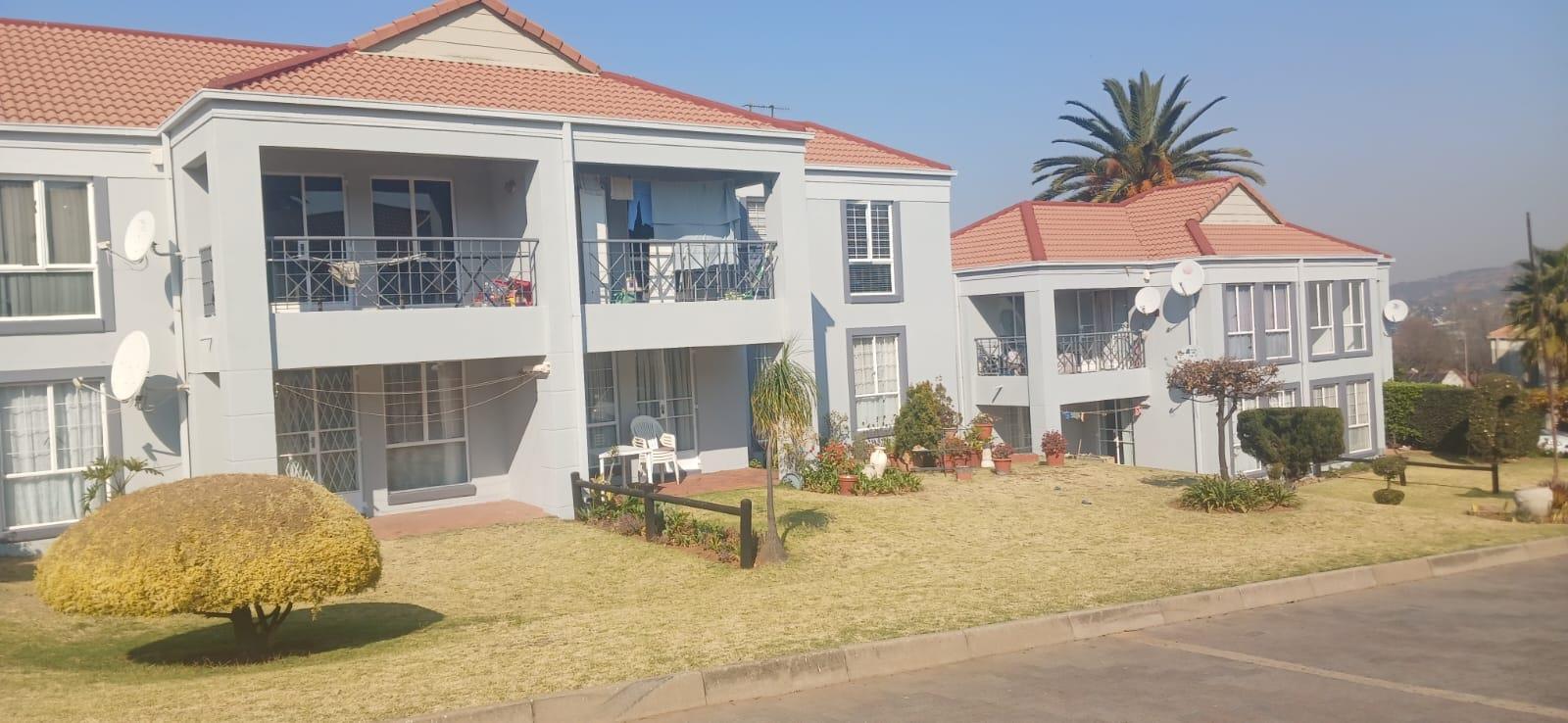 2 Bedroom Townhouse in Oakdene