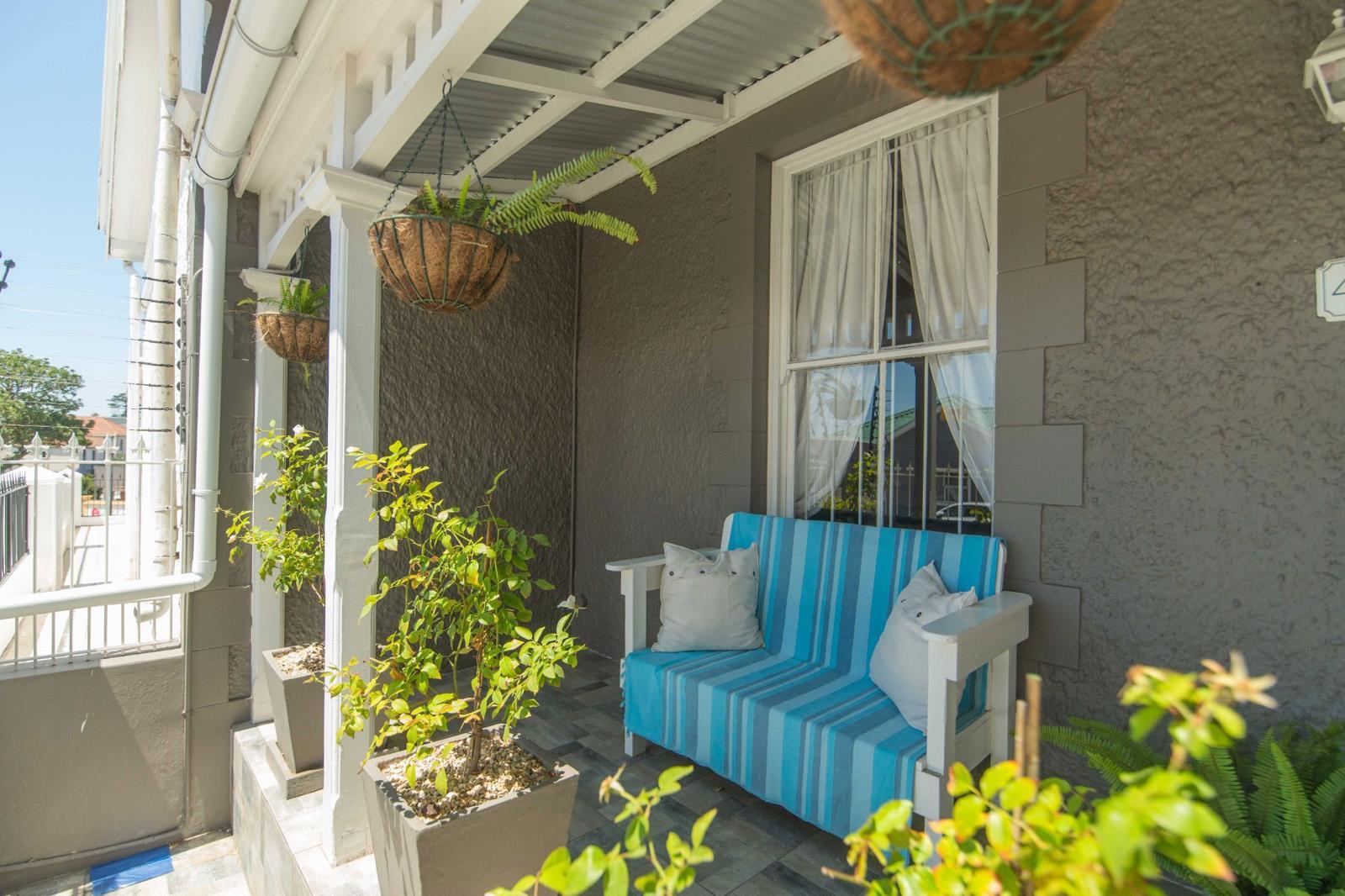 2 Bedroom House in Richmond Hill