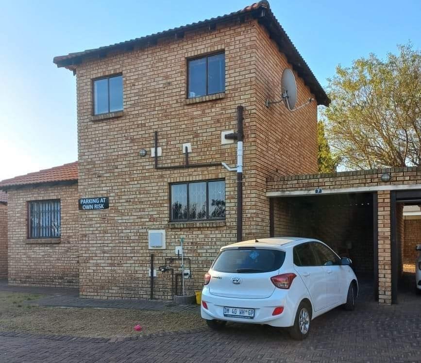 3 Bedroom Townhouse in Witpoortjie