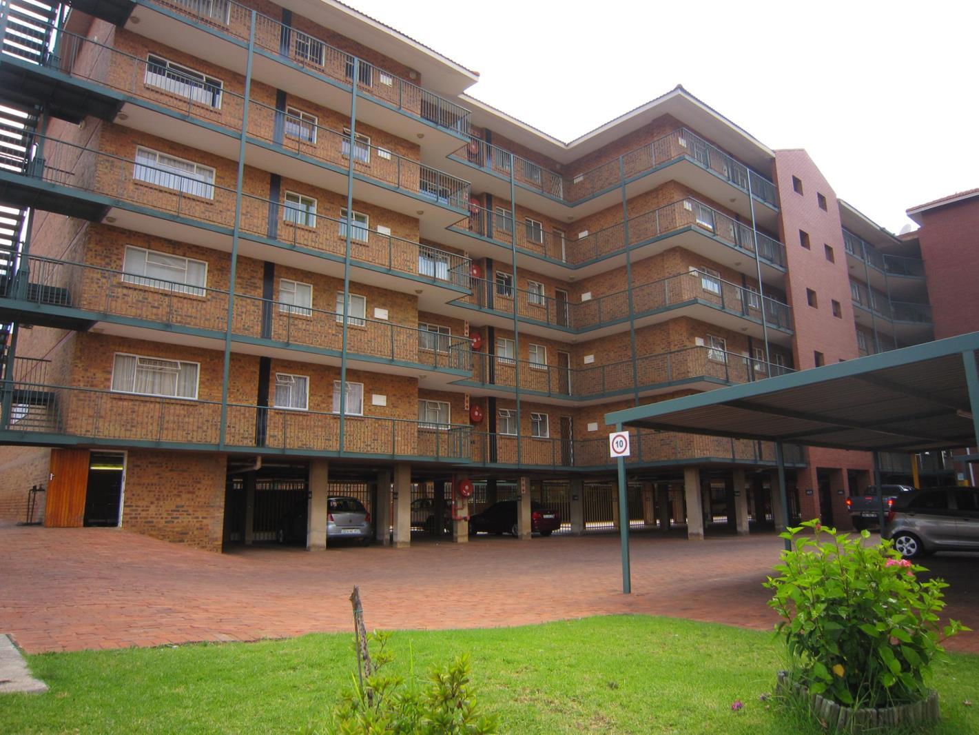 1 Bedroom Apartment in Die Hoewes