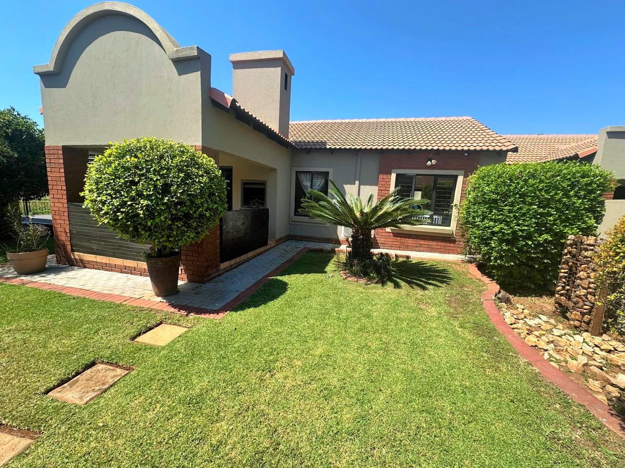 2 Bedroom Townhouse in Eco Park