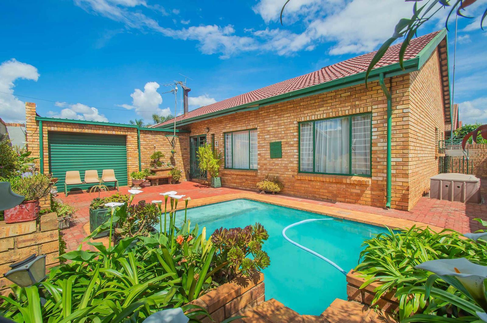 3 Bedroom Cluster in Helikon Park