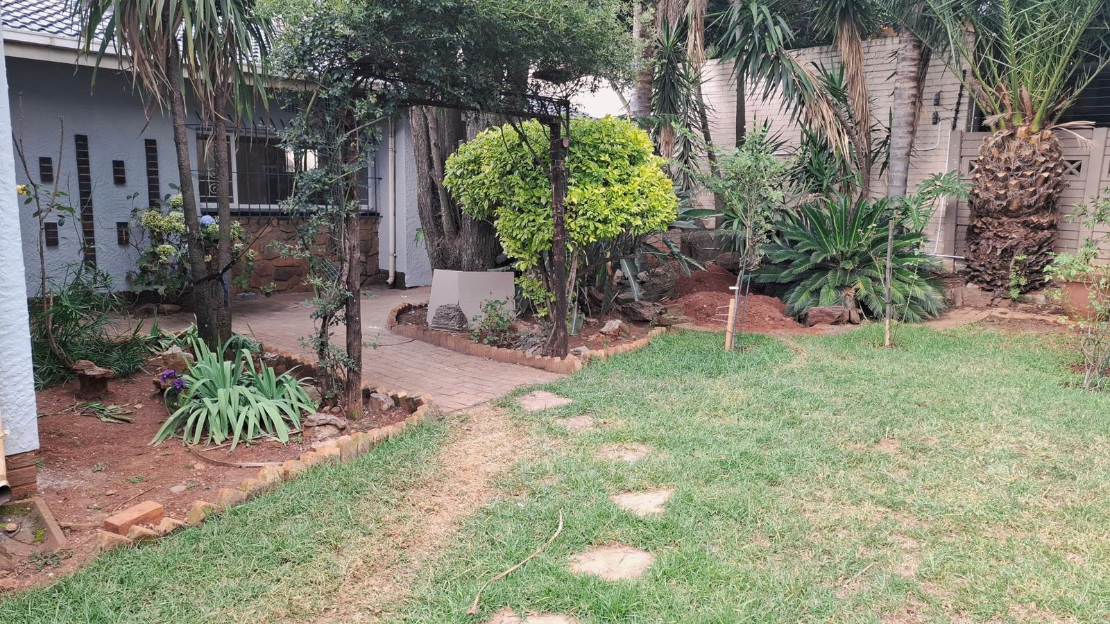 1 Bedroom Garden Cottage in Harmelia