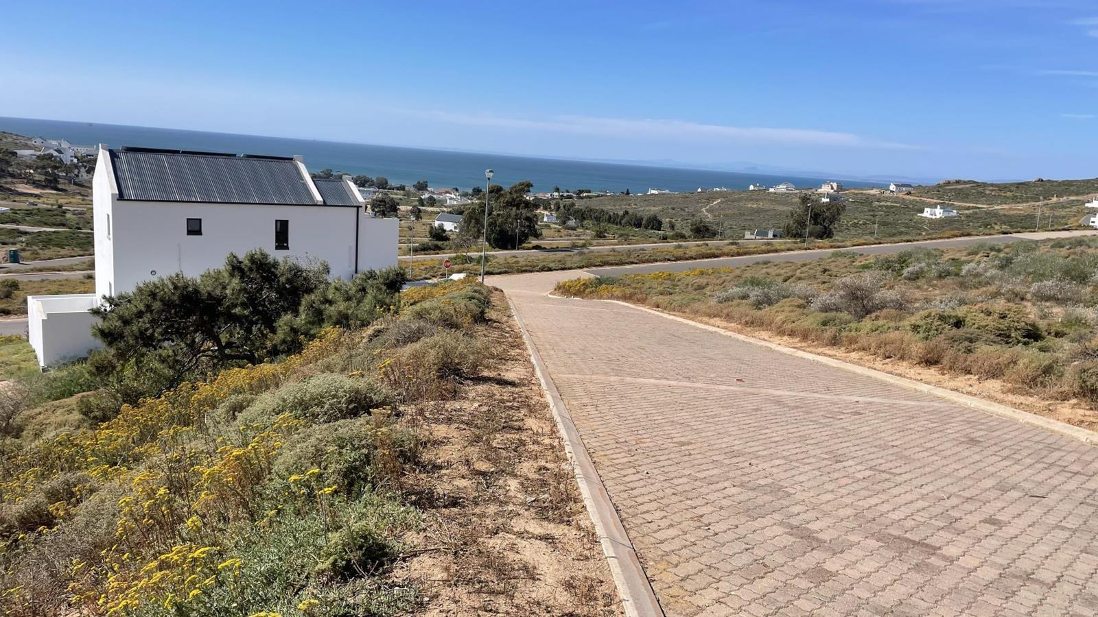 414 m² Land available in St Helena Views