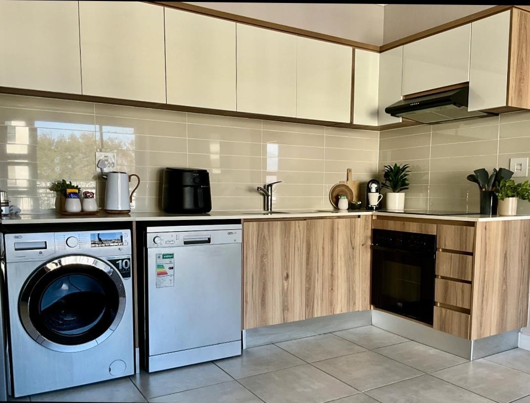 1 Bedroom Apartment in Paardevlei