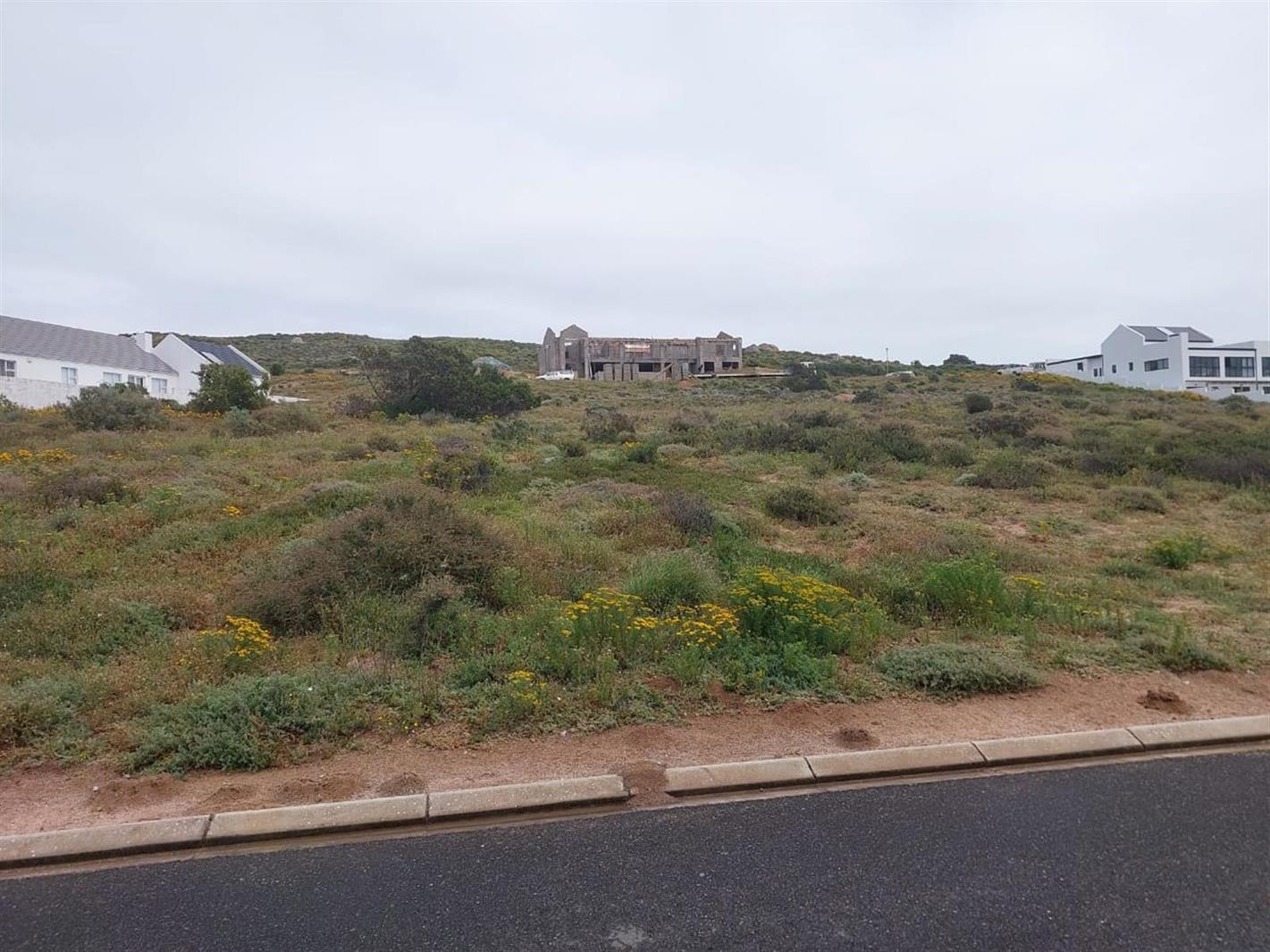845 m² Land available in St Helena Views