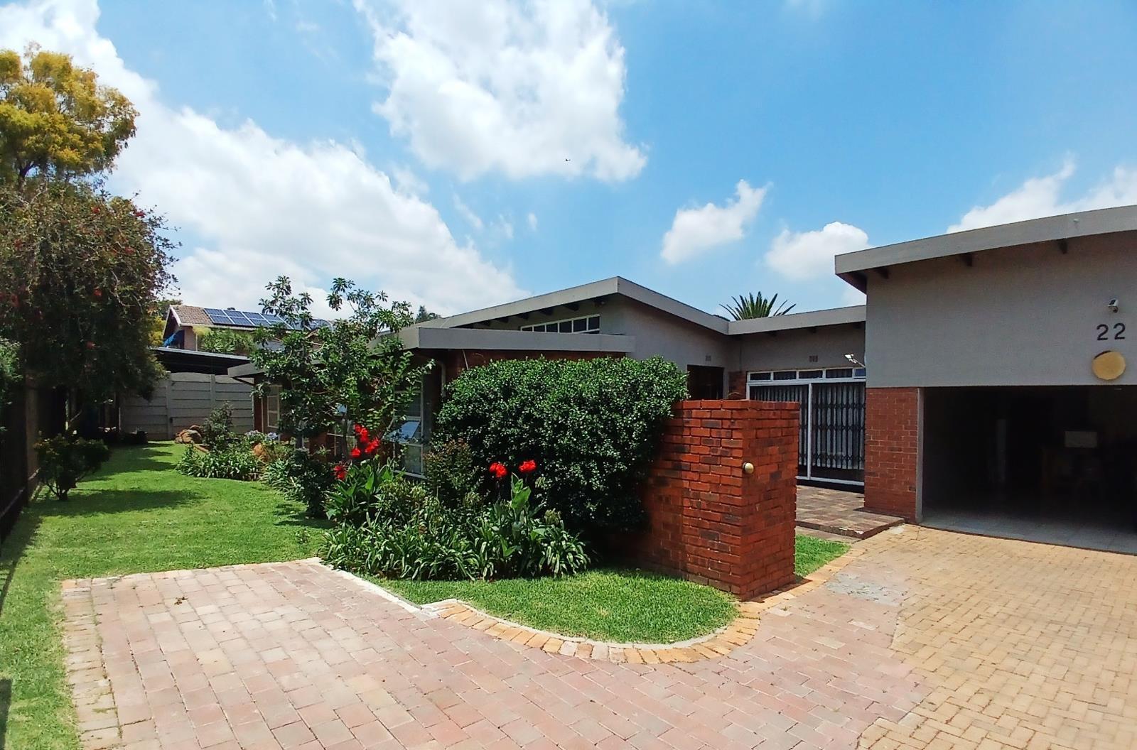 4 Bedroom House in Verwoerdpark