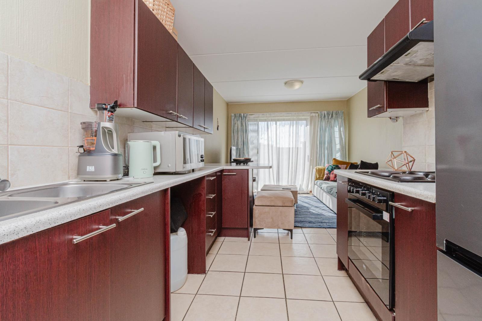2 Bedroom Apartment in Weltevreden Park