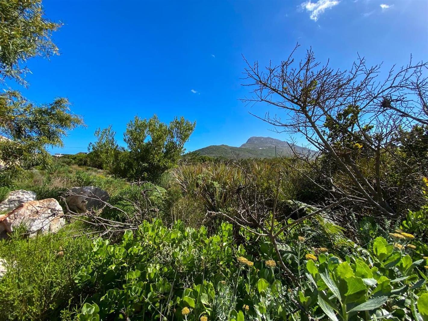 600 m² Land available in Bettys Bay
