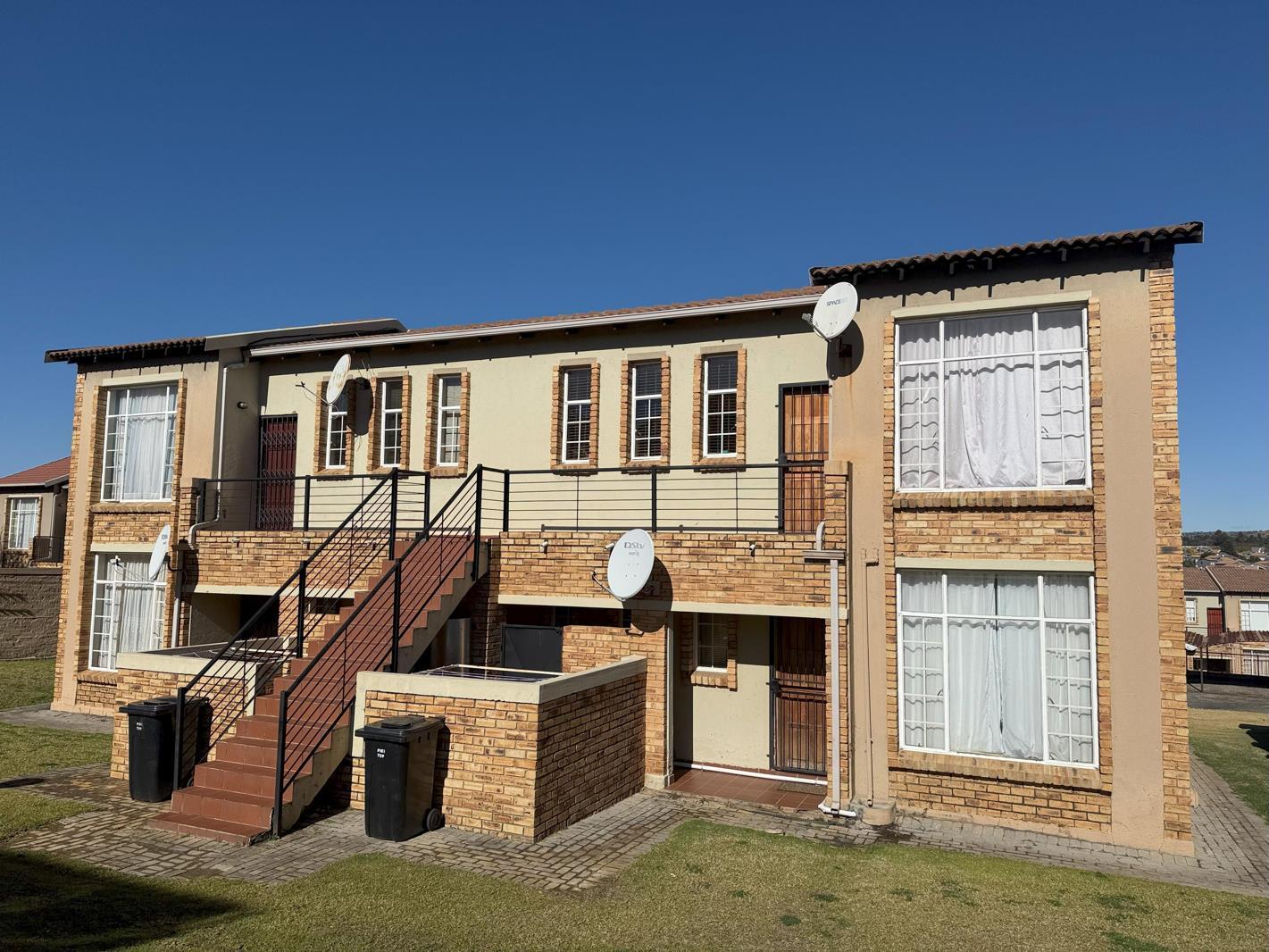 2 Bedroom Apartment in Laser Park
